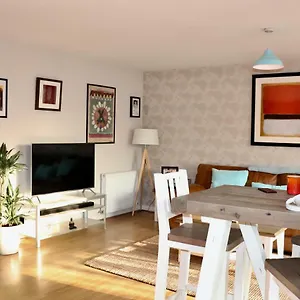 Art - Port Of Leith - Secure Parking Apartment