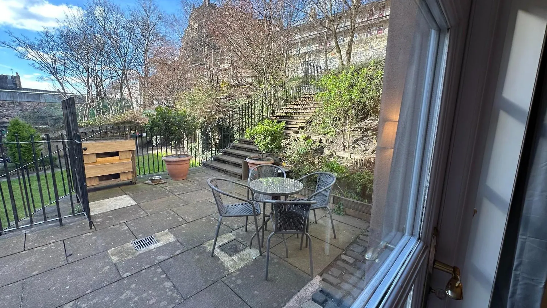 Castle Wynd Old Town Apartment Edinburgh